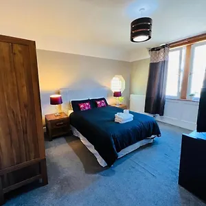  Homestay Leith Walk Budget