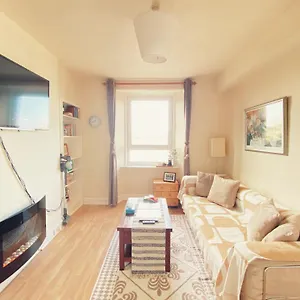  Apartment Meadowbank 1-bedroom Flat