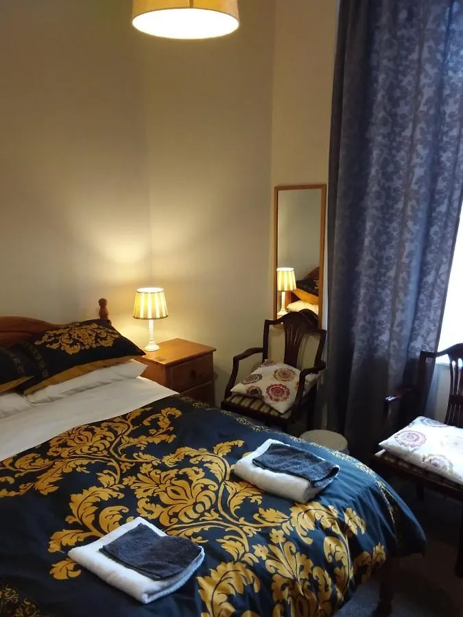 The City- Braveheart House Edinburgh Homestay